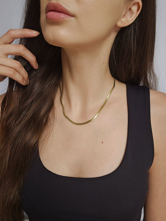 The Sleek Gold Herringbone Necklace - SABI STORE