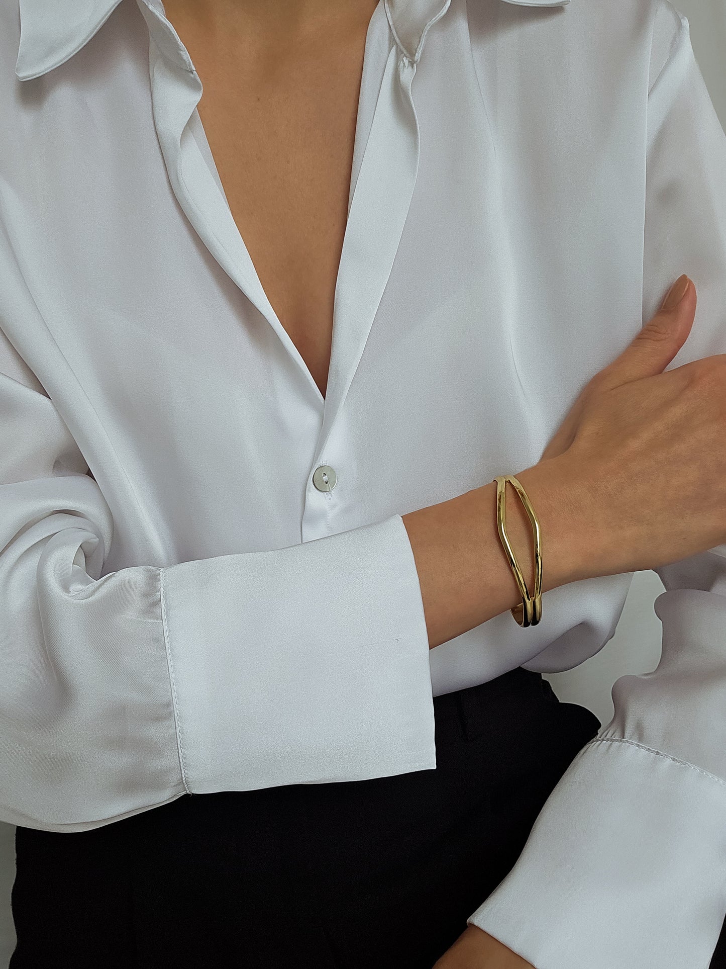 The Serene Twist Cuff