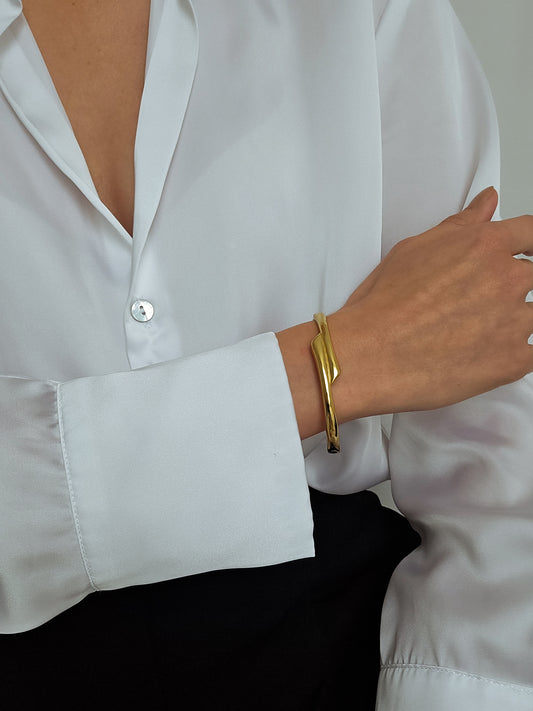 The Radiant Texture Bangle - SABI STORE