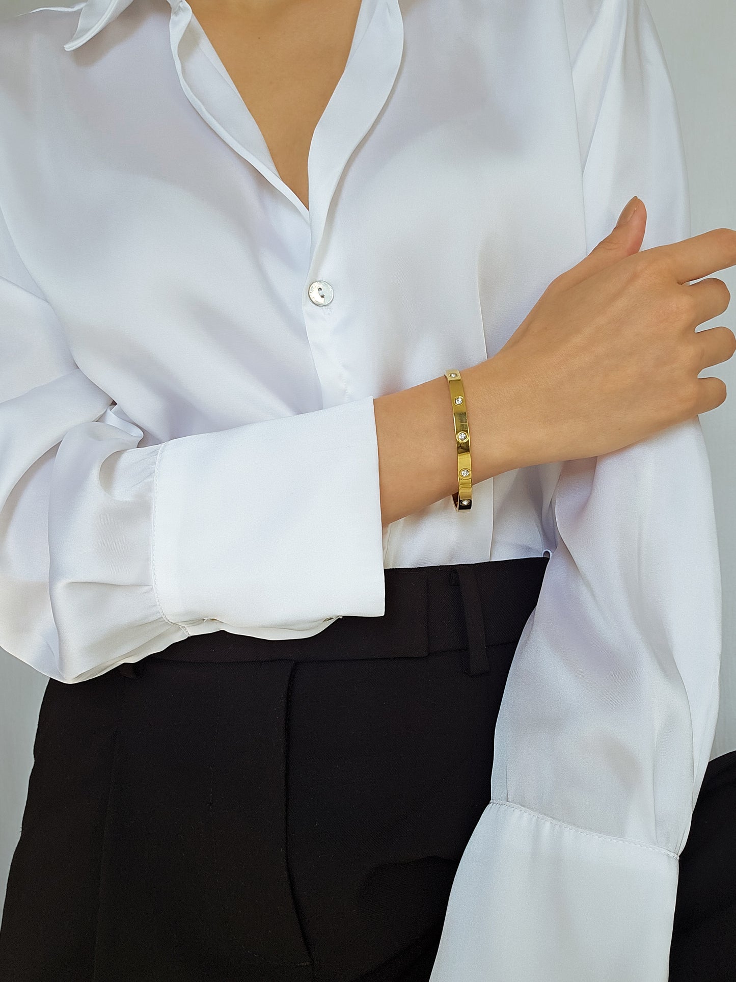 The Eternity Screw Bangle