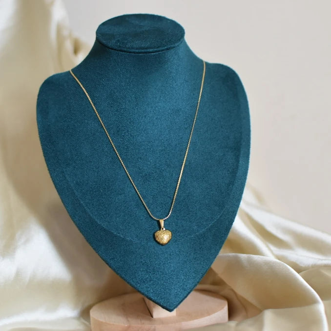 The Heart of Gold Necklace