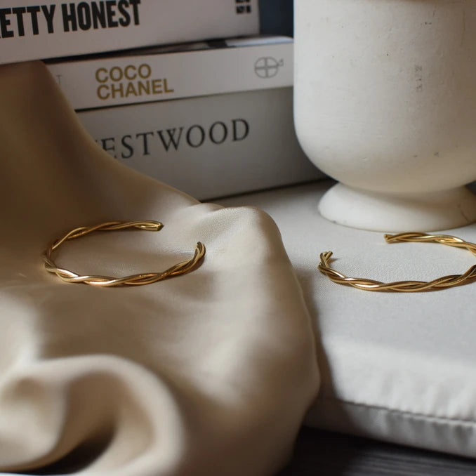 The Elegant Rope Cuff