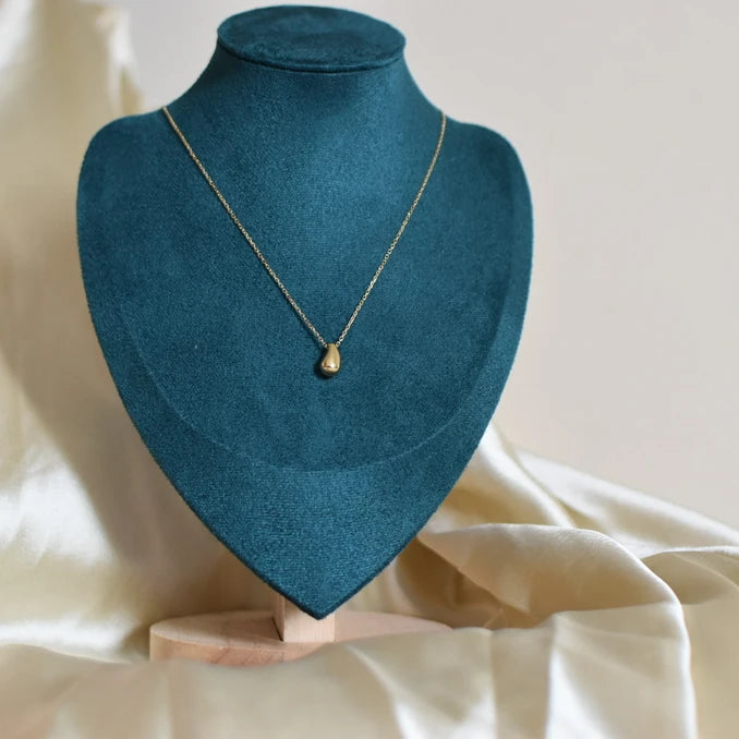 The Golden Teardrop Necklace
