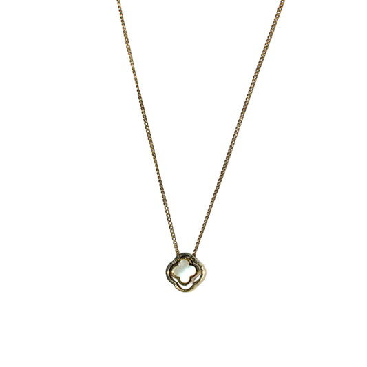The Elegant Clover Pendant Necklace